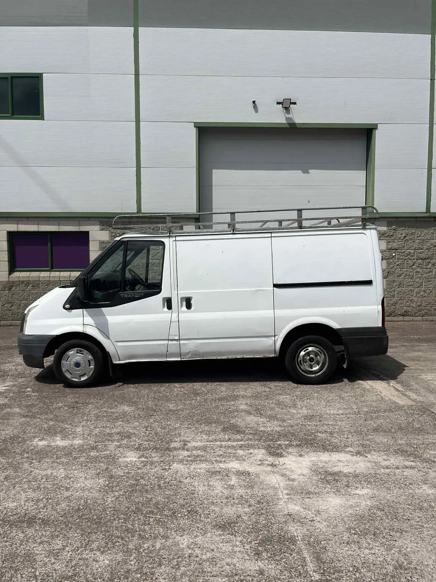 Ford Transit - Image 4