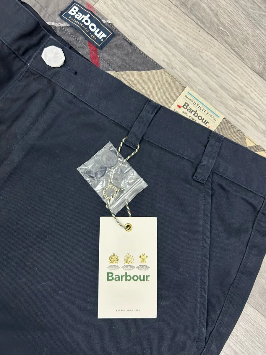 NEW Barbour Cotton Chino Shorts Mens 3XL W44 - Image 3