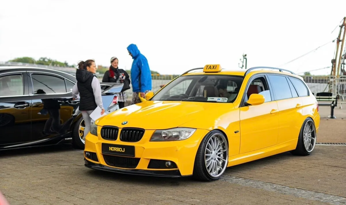 BMw E91 320d Low Milage Irish Car - Image 1
