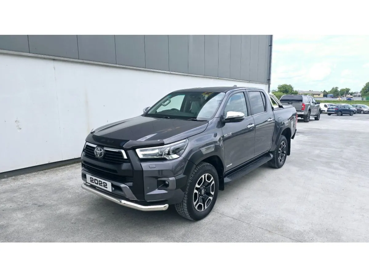 Toyota HiLux Invincible D-4d 4WD - Image 3