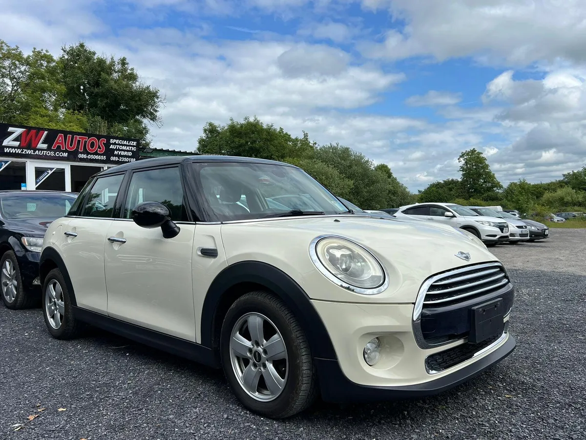 16 Mini Cooper Autos - Image 2