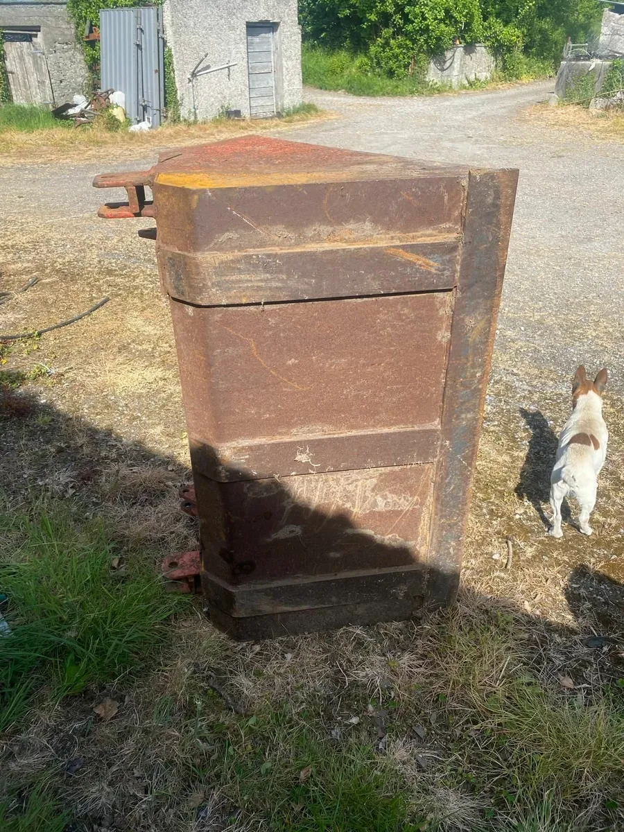 968 Loader bucket - Image 2