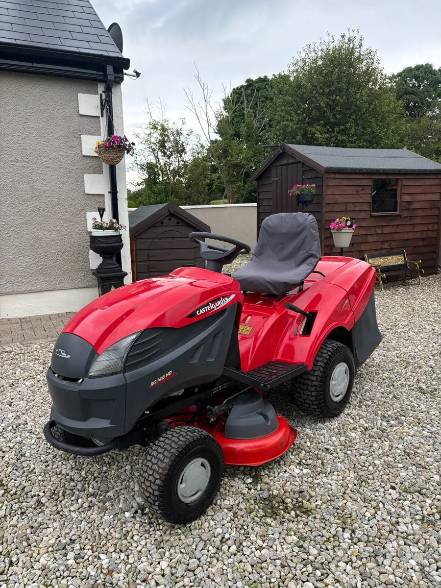Castlegarden Ride On Lawnmower - Image 1