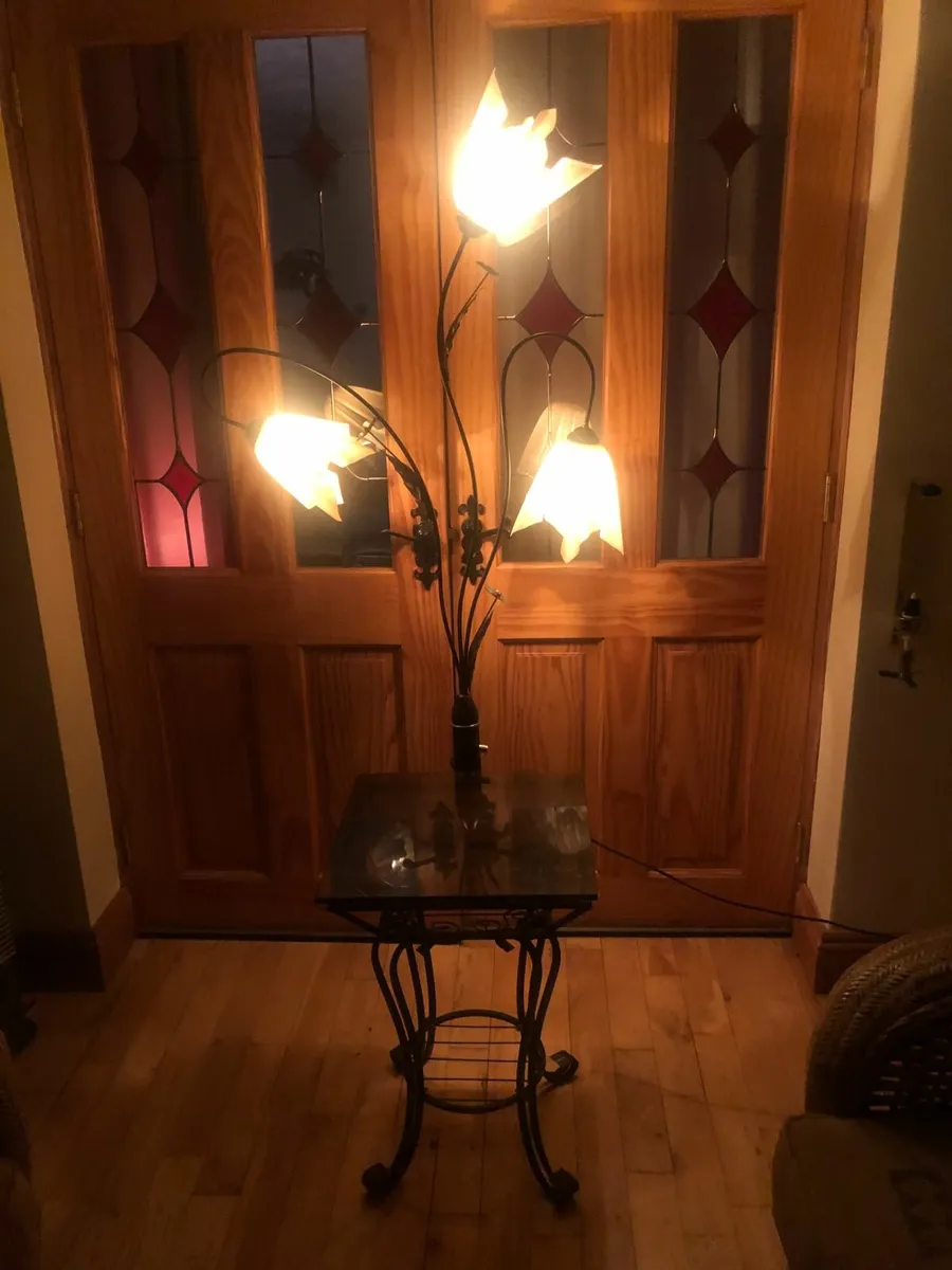 Table lamp for sale in Buncrana - Image 1
