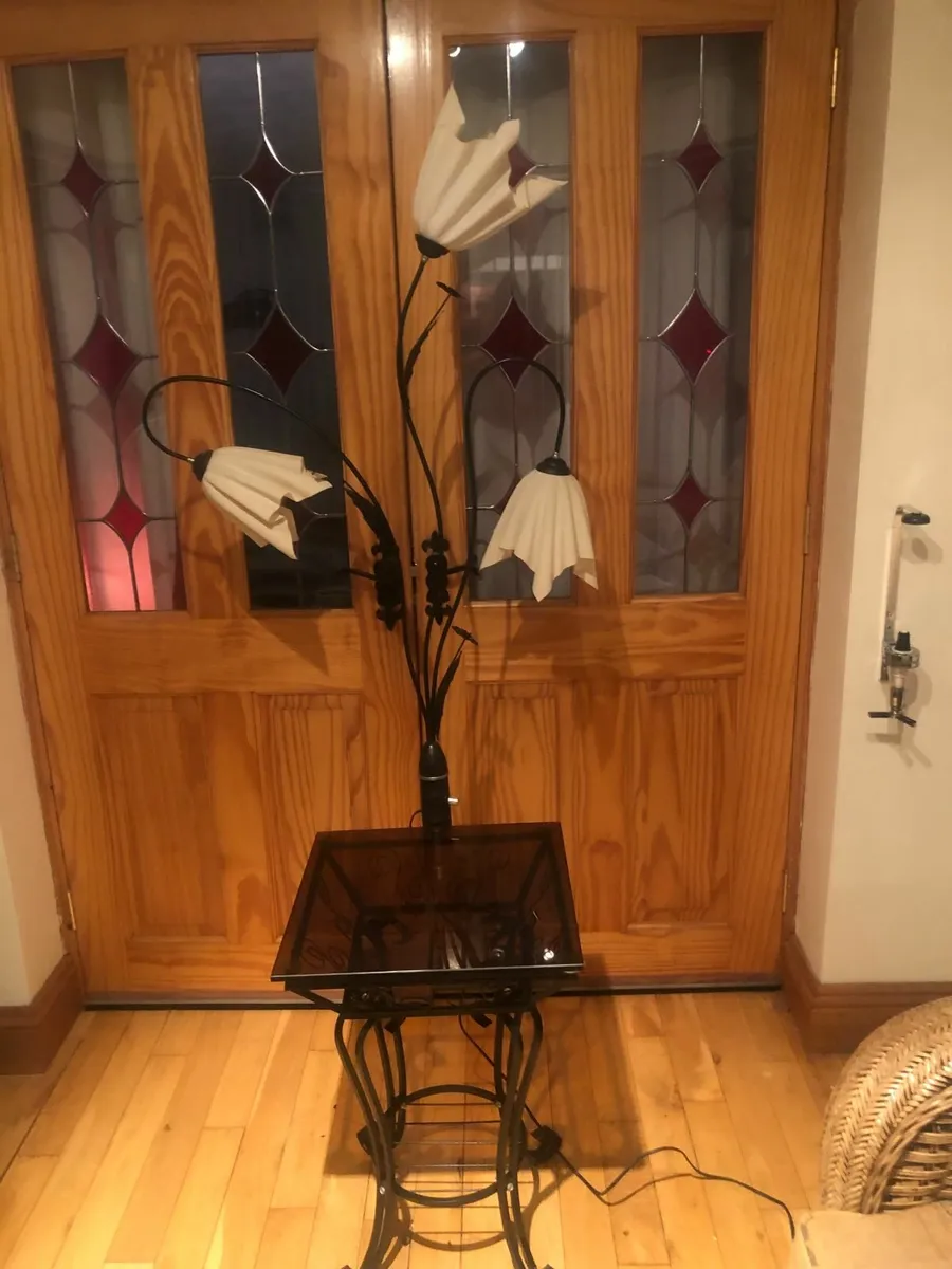 Table lamp for sale in Buncrana - Image 2