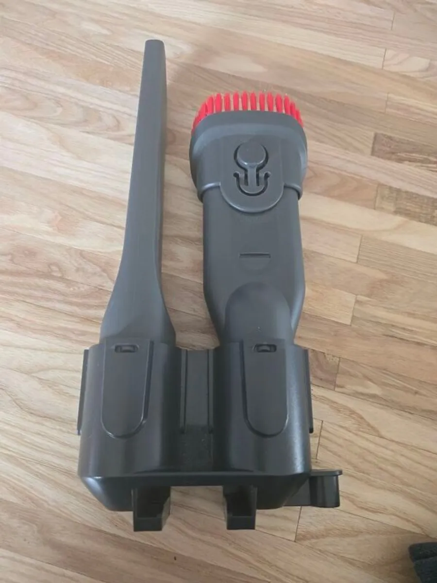 Henry Quick cordless bagged vaccuum - Image 4