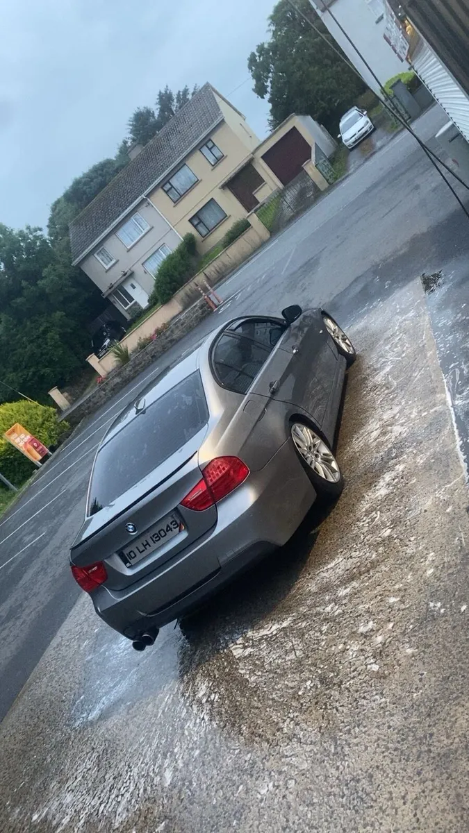 BMW e90 316d - Image 4