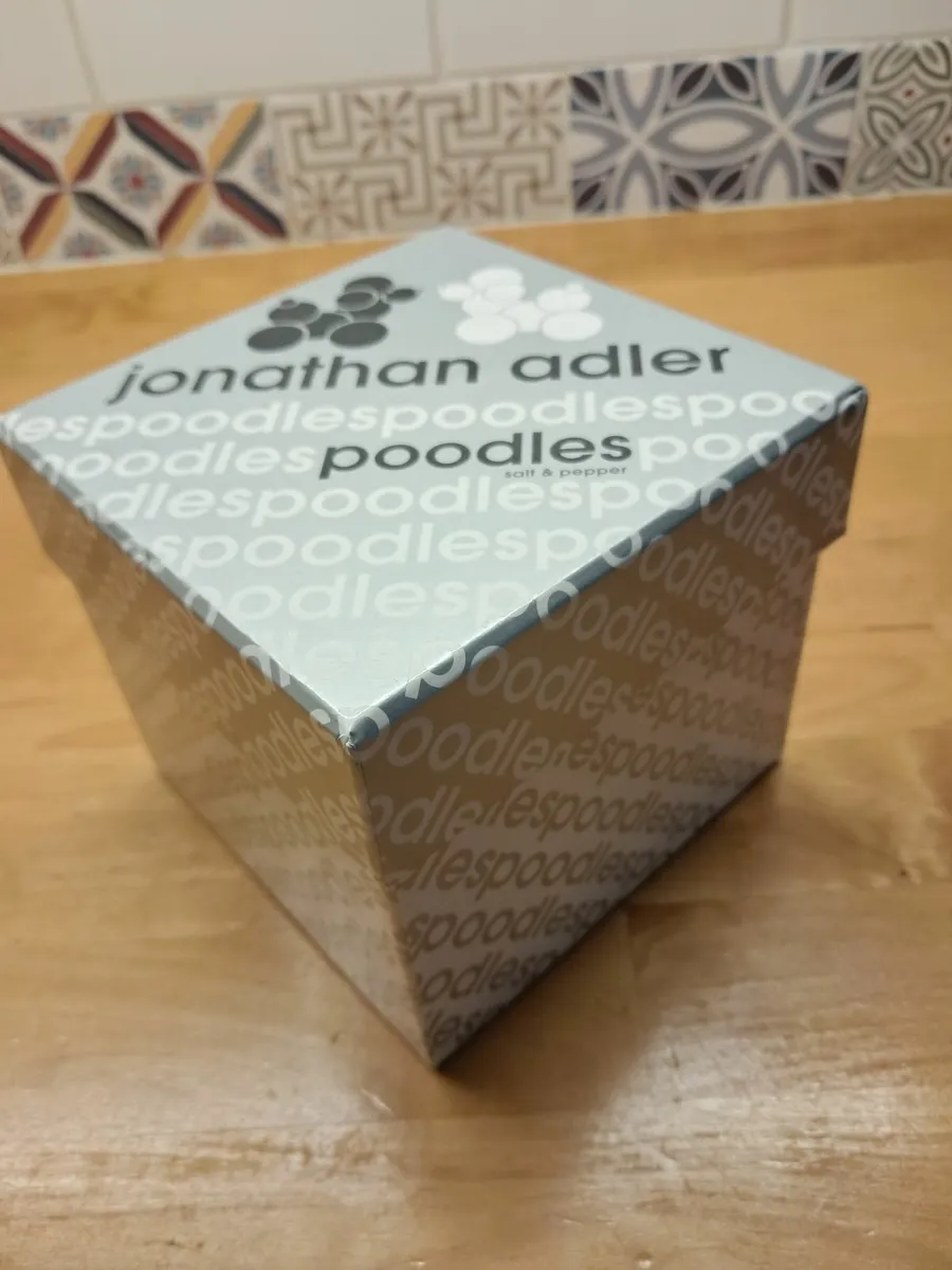 Jonathan Adler Poodles salt & pepper set - Image 3