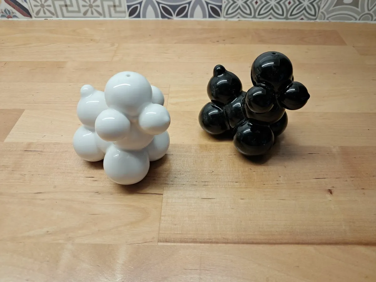 Jonathan Adler Poodles salt & pepper set - Image 1