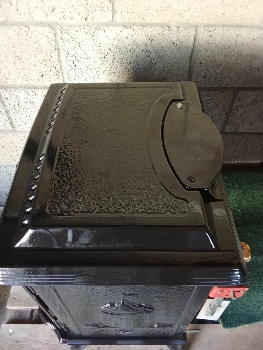 Stanley stove - Image 4