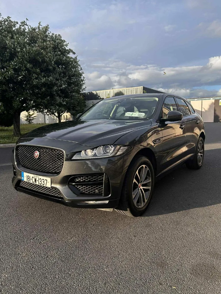 Jaguar F-Pace 2.0D R-Sport 2018 - Image 1