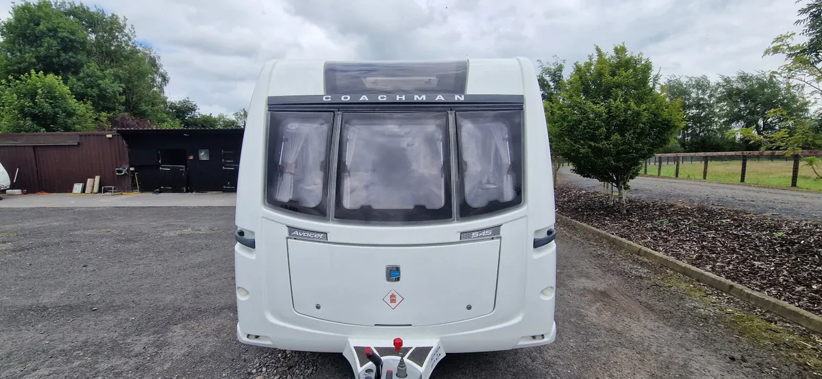 Coachman Avocet 535 island bed caravan - Image 3