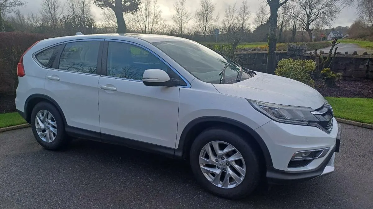car - Image 1