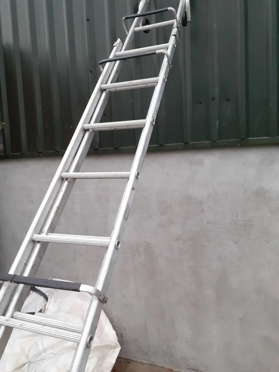 ROOFING LADDER - Image 2