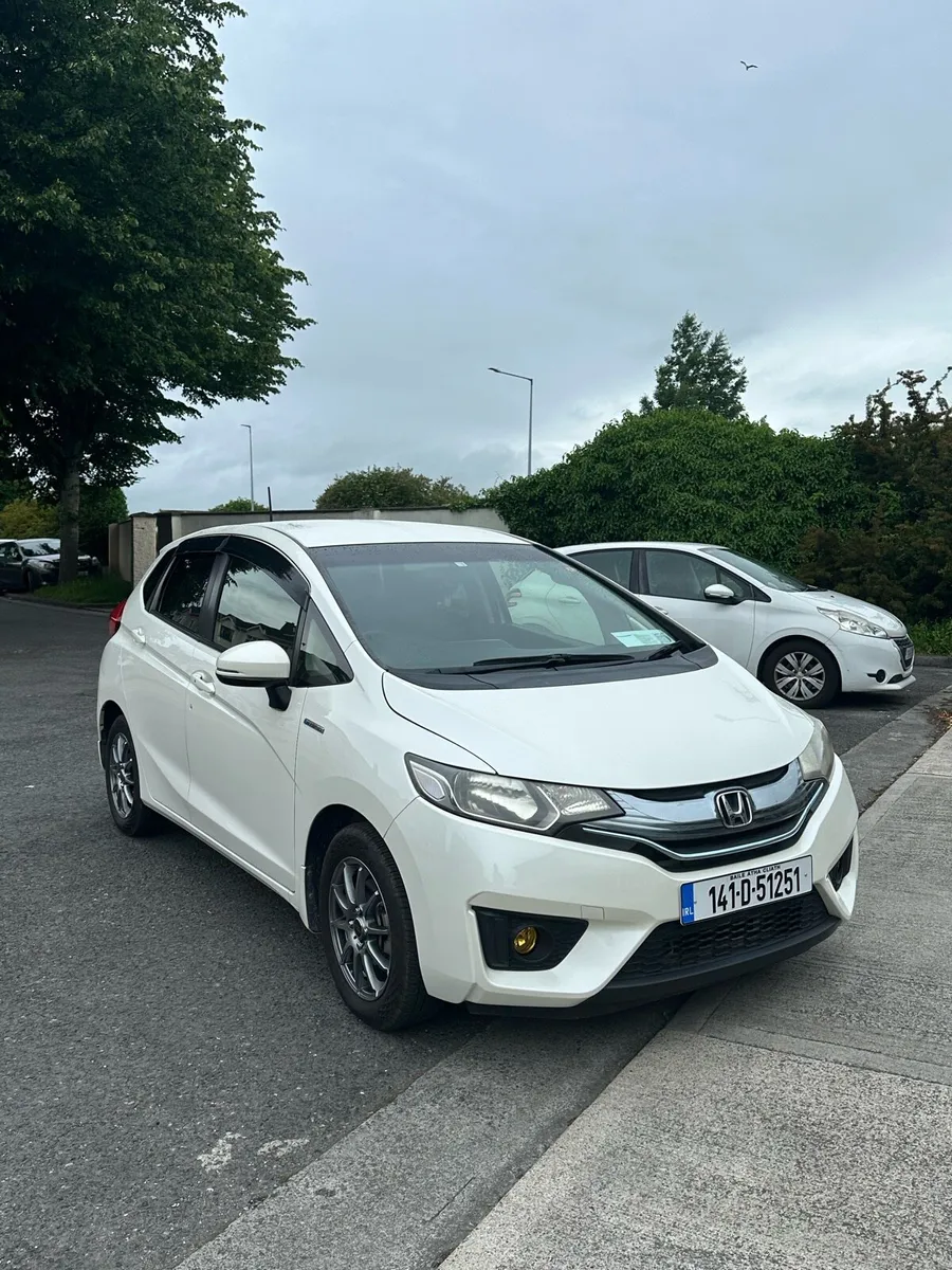 Honda fit Hybrid 2014 - Image 3