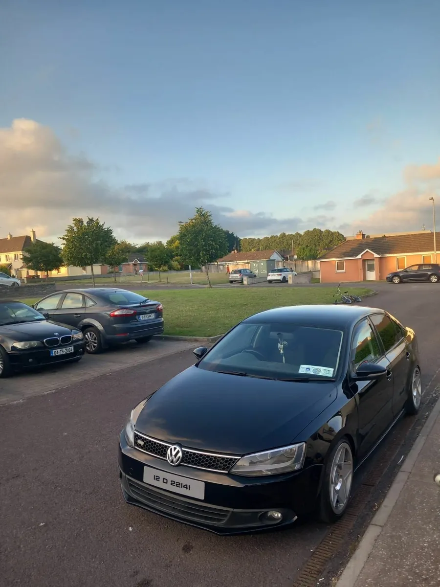 Volkswagen Jetta 2012 - Image 3