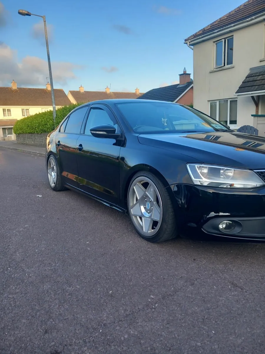 Volkswagen Jetta 2012 - Image 4