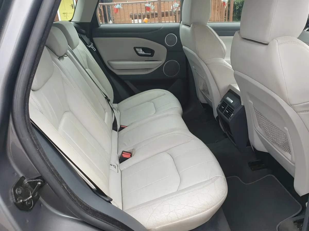Land Rover Range Rover Evoque 2017 2WD - Image 3