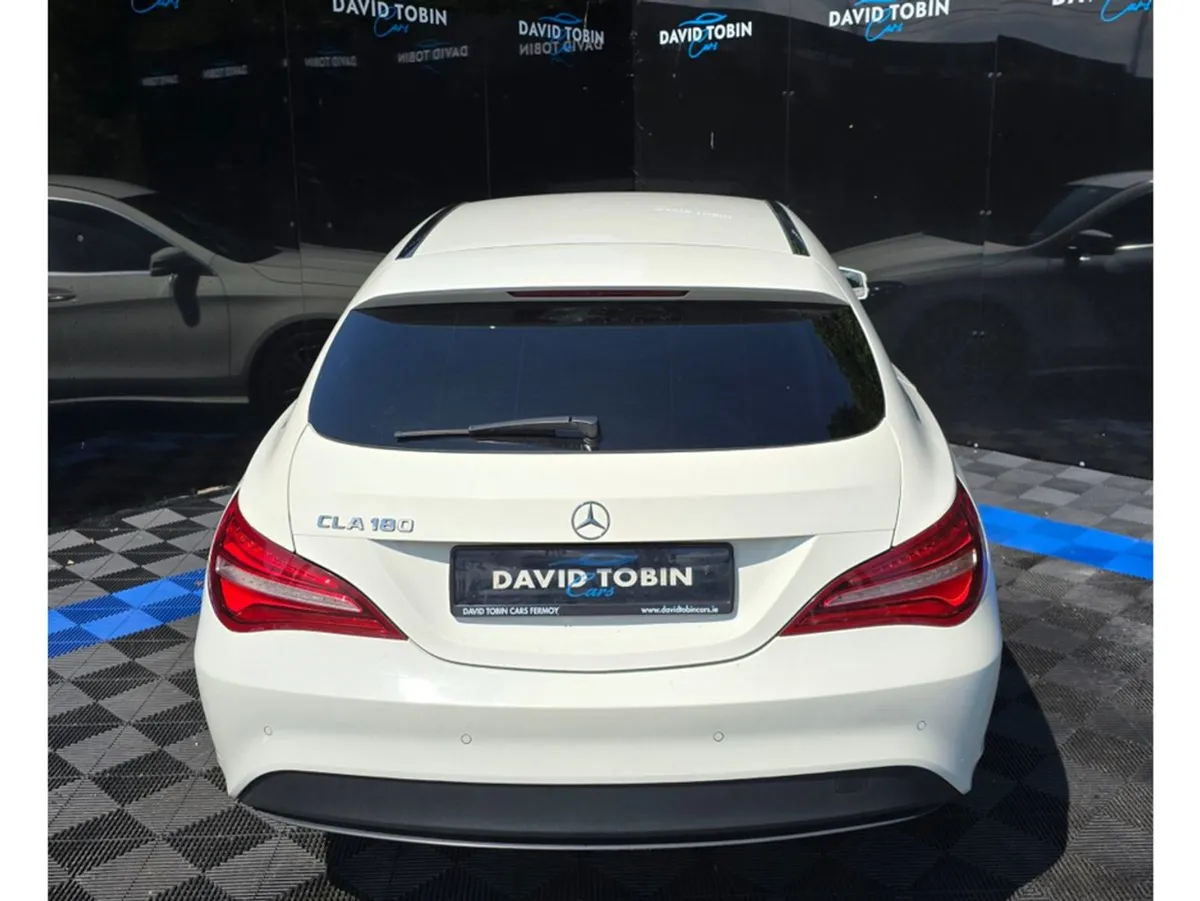 Mercedes-Benz CL-Class CLA 180 Shooting Brake - Image 3