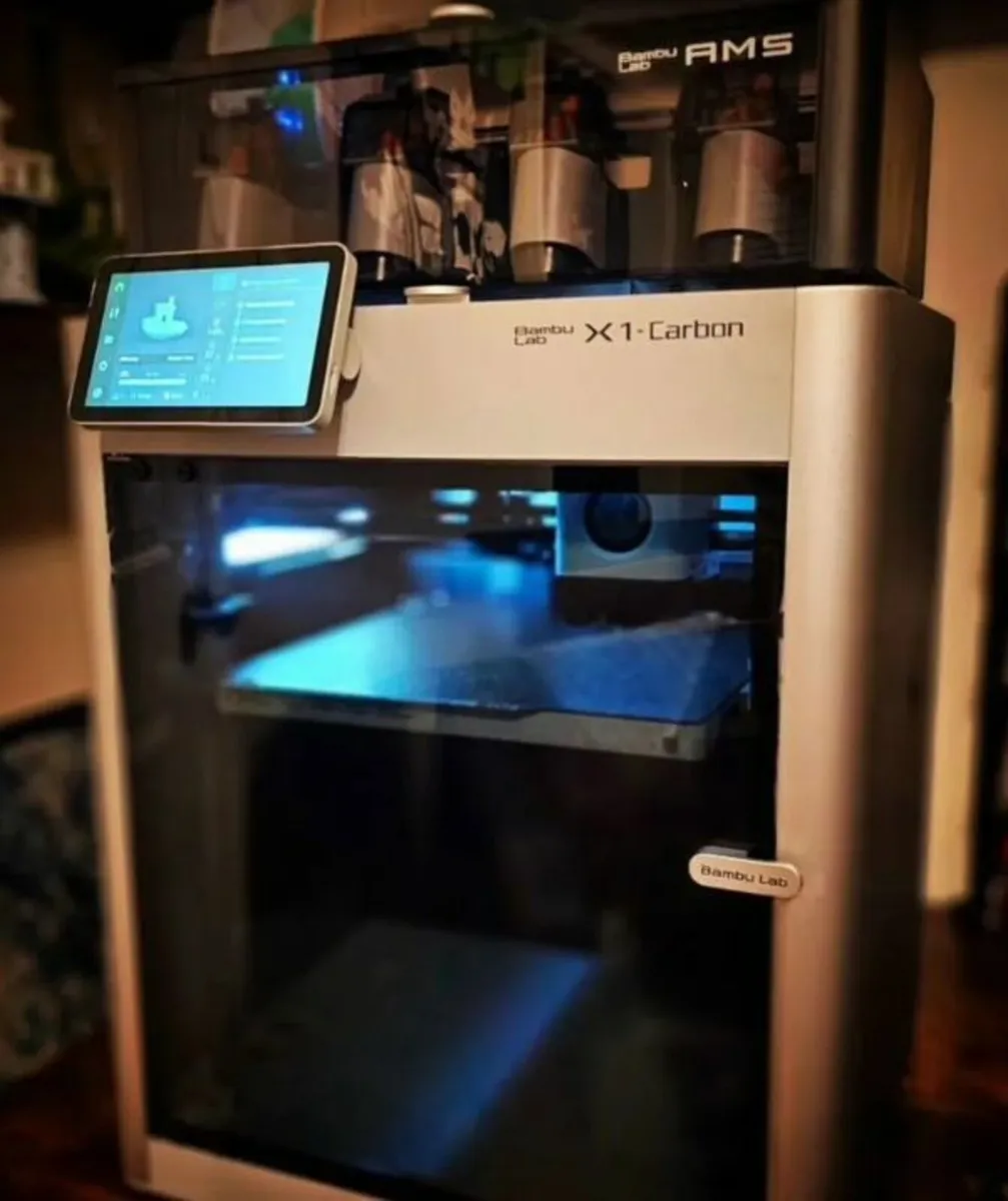 Bambu lab x1 carbon combo + ams - Image 1