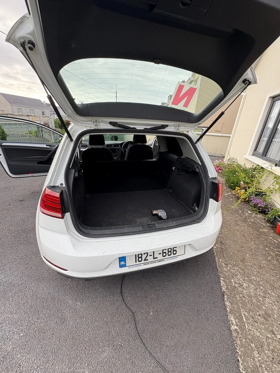 Volkswagon Golf TL 1.6 tdi 115 HP 3. Door - Image 4