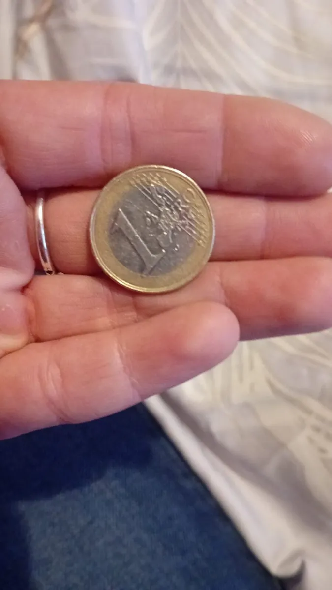 RARE 2005 Irish One Euro Coin €1 - Image 2