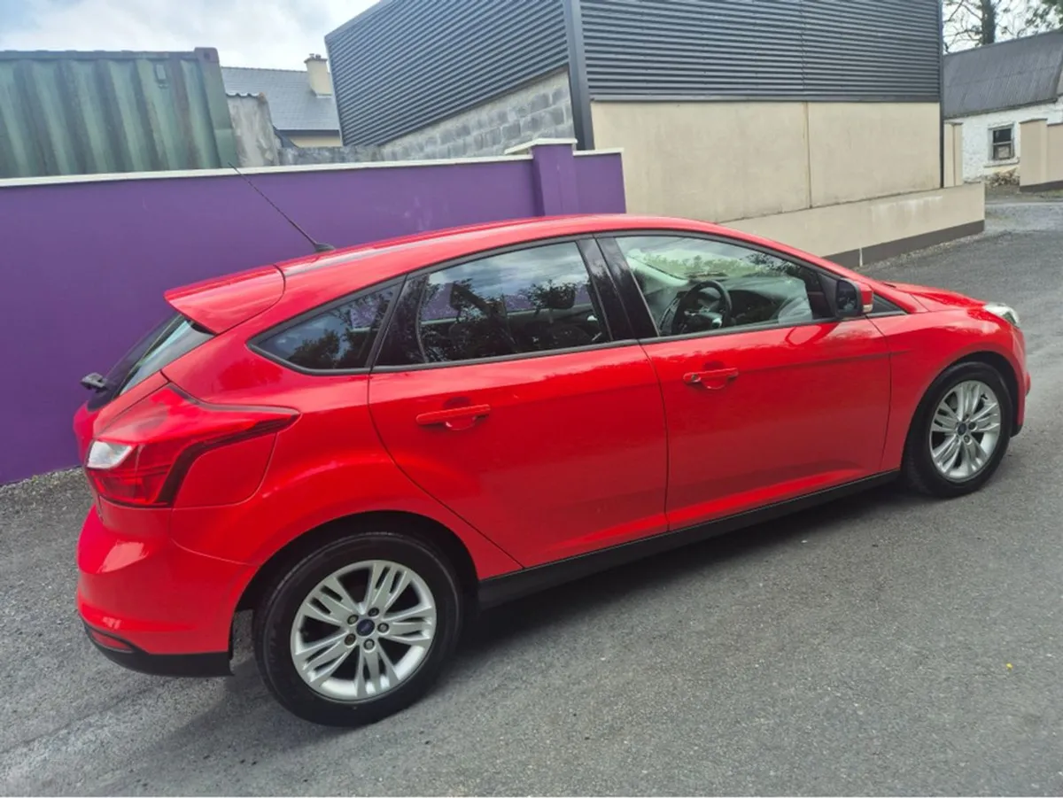 Ford Focus Edge 1.6 Tdci 95ps 5speed 5DR - Image 2