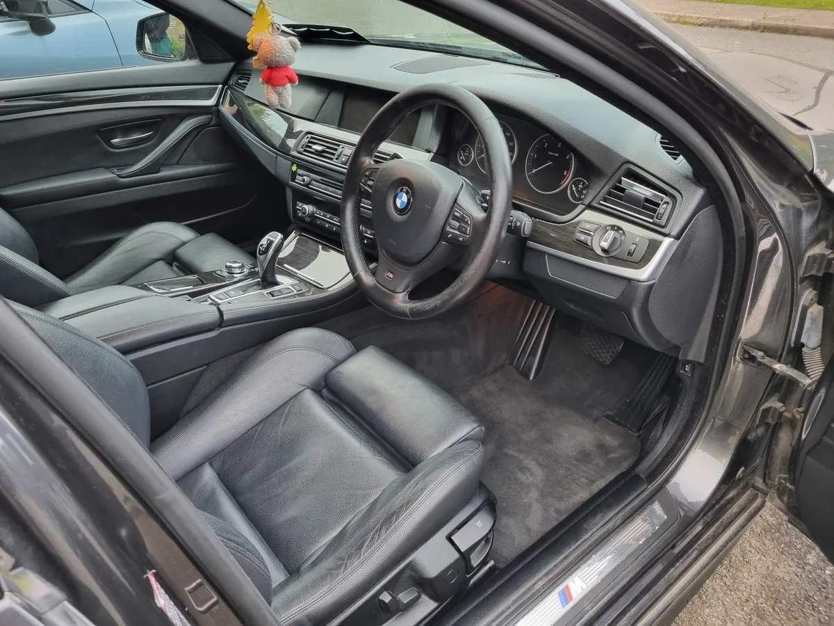 BMW 5-Series 2011 - Image 3