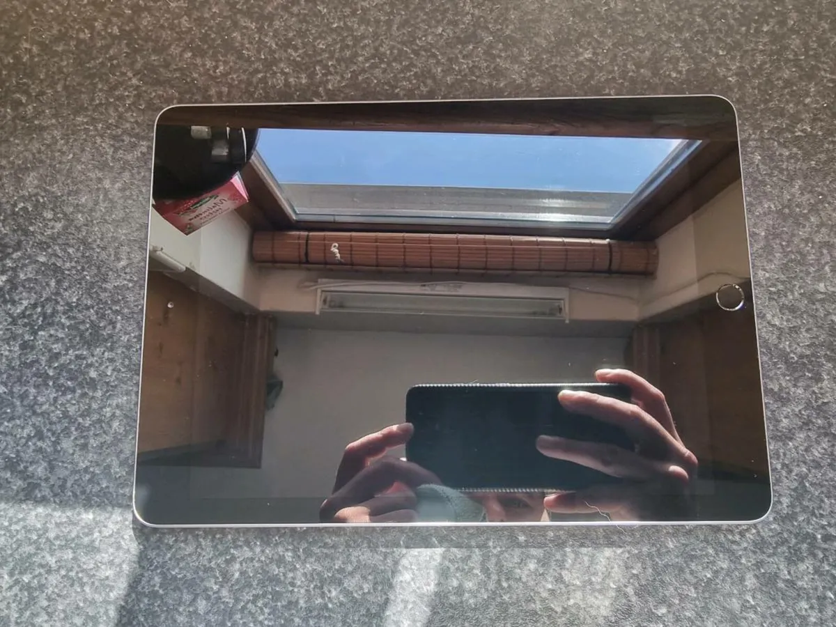 Ipad 6th Gen - Image 2