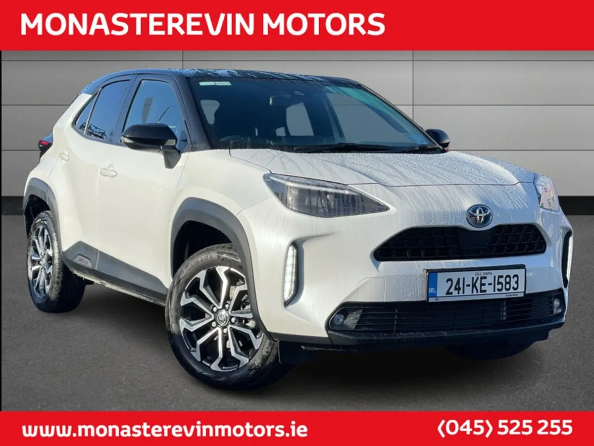 Toyota Yaris Cross Luna Sport 4DR Auto - Apple Ca - Image 3
