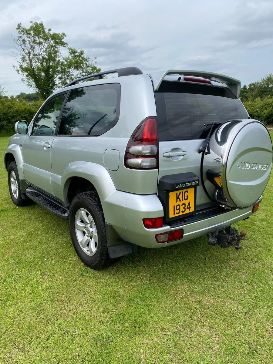 Toyota Land Cruiser 2005 - Image 4