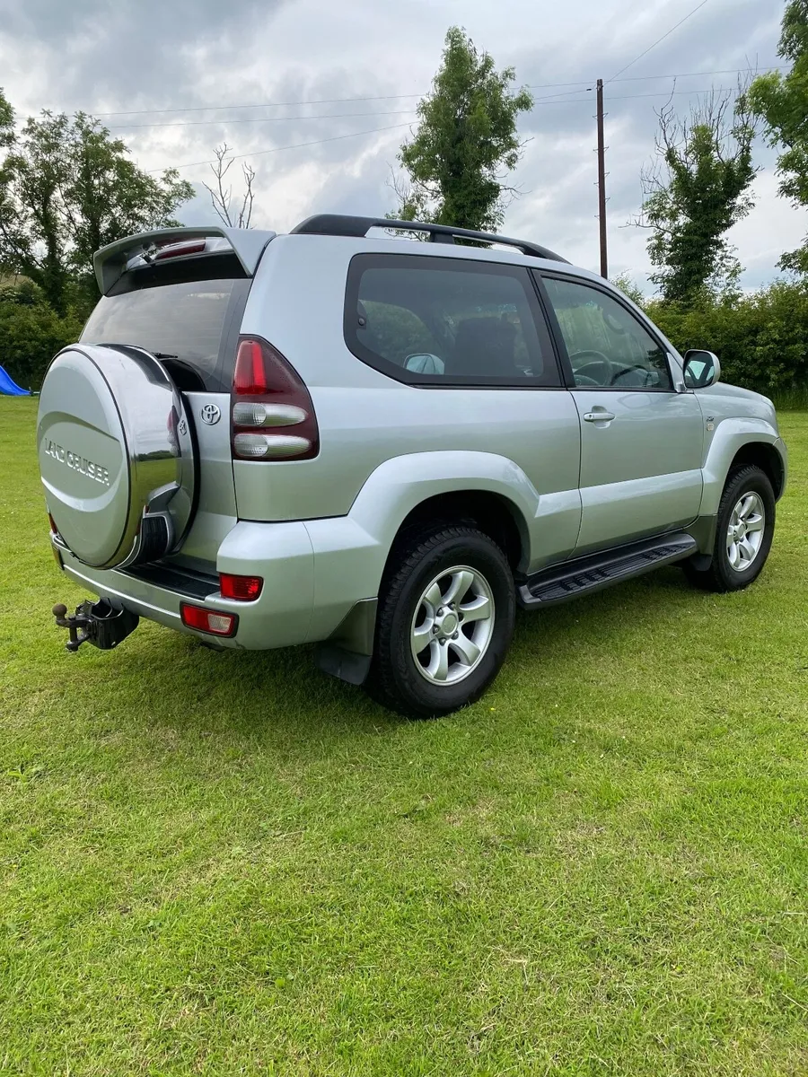 Toyota Land Cruiser 2005 - Image 1