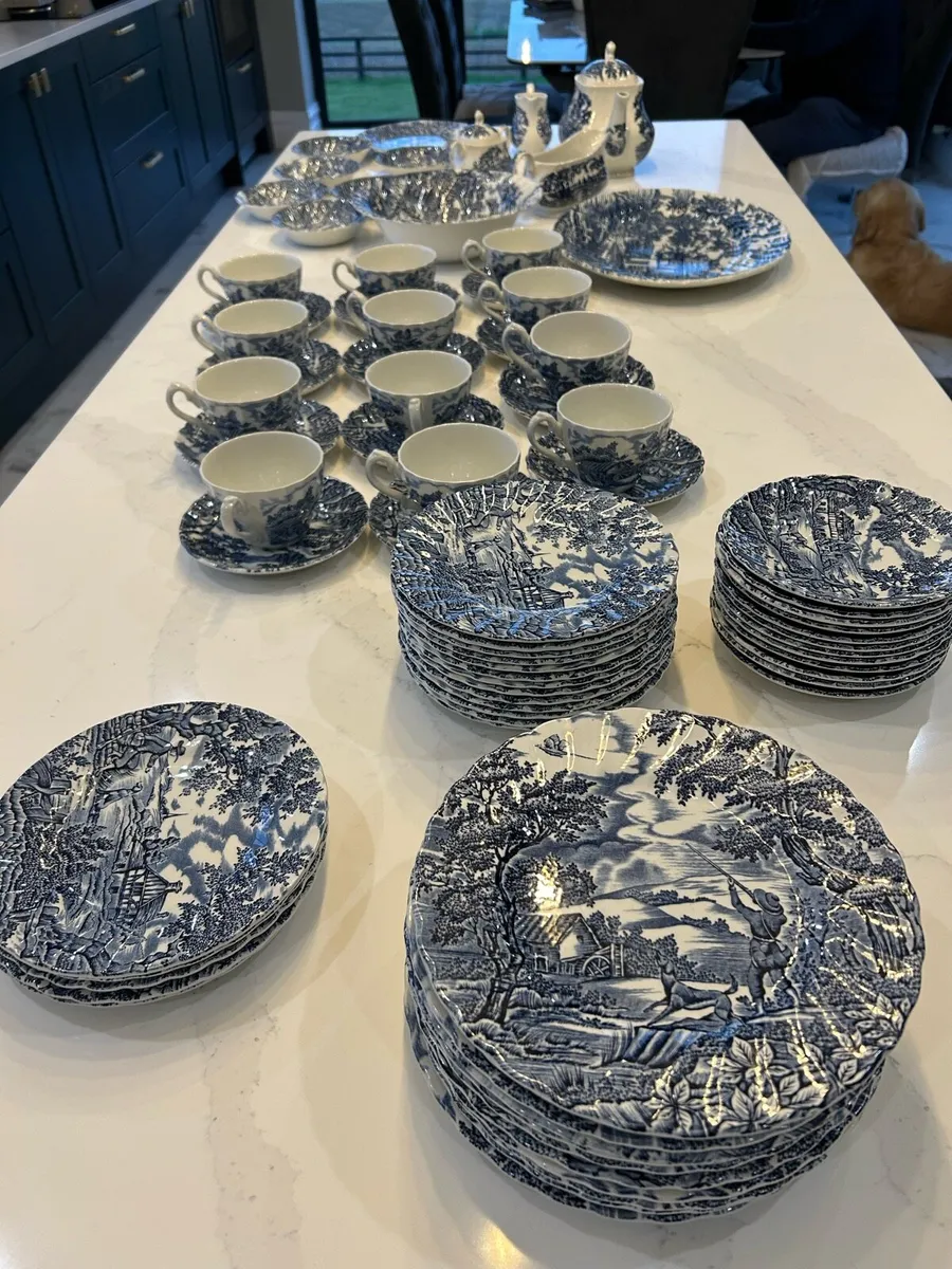 MYOTT The hunter,dinner service - Image 1