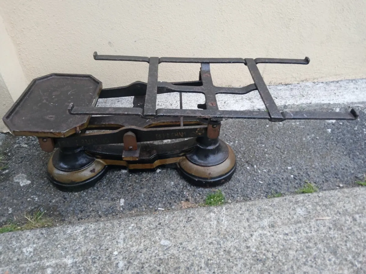 Old weight scale