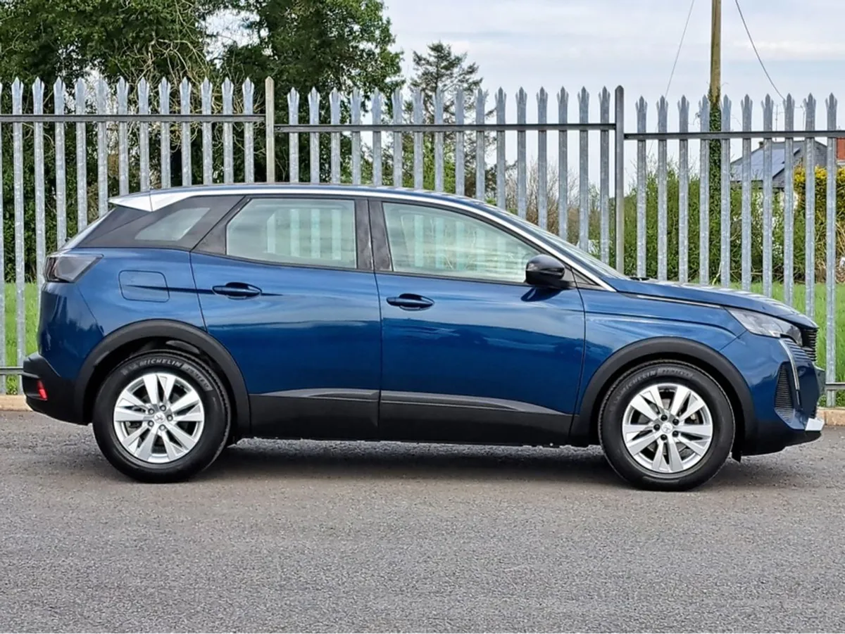 Peugeot 3008 Active Premium 1.5td 130BHP  reversi - Image 2