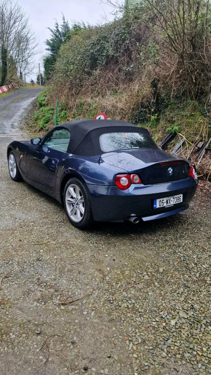 BMW Z4 2.0 4 cylinder manual - Image 3