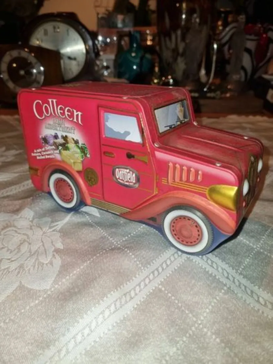 Vintage Car Shaped Tin Can - Collen Oatfield - Image 2