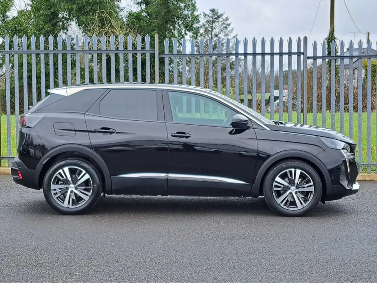 Peugeot 3008 Allure 1.5td 130BHP  half Leather re - Image 2