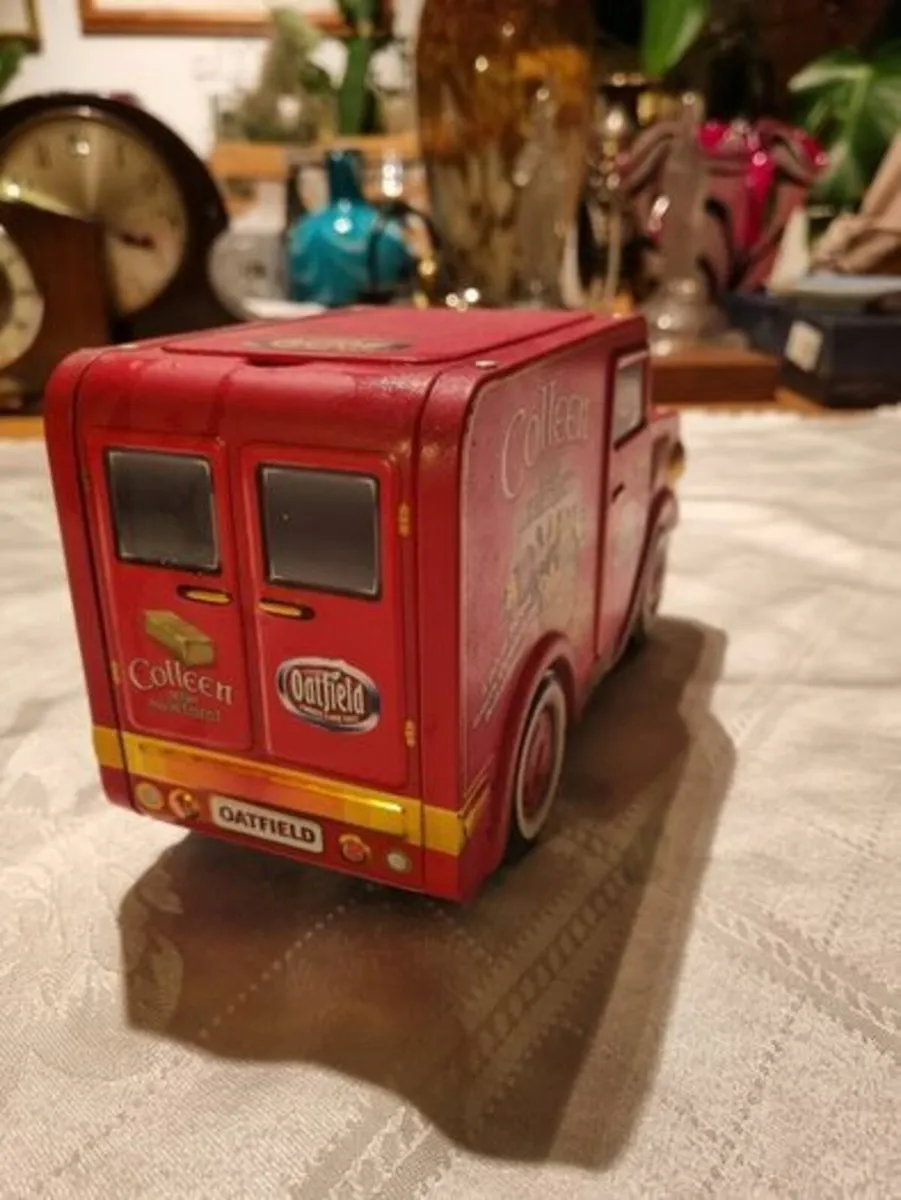Vintage Car Shaped Tin Can - Collen Oatfield - Image 3
