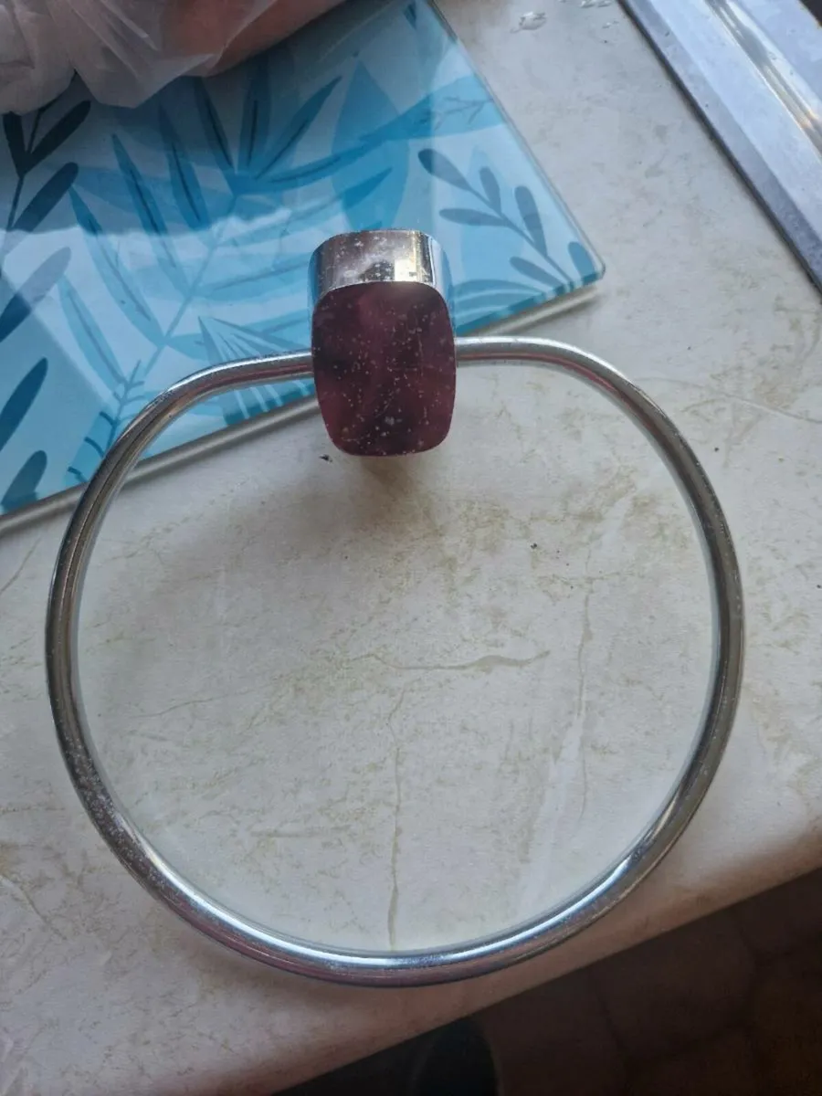 Bathroom accessories - Image 3
