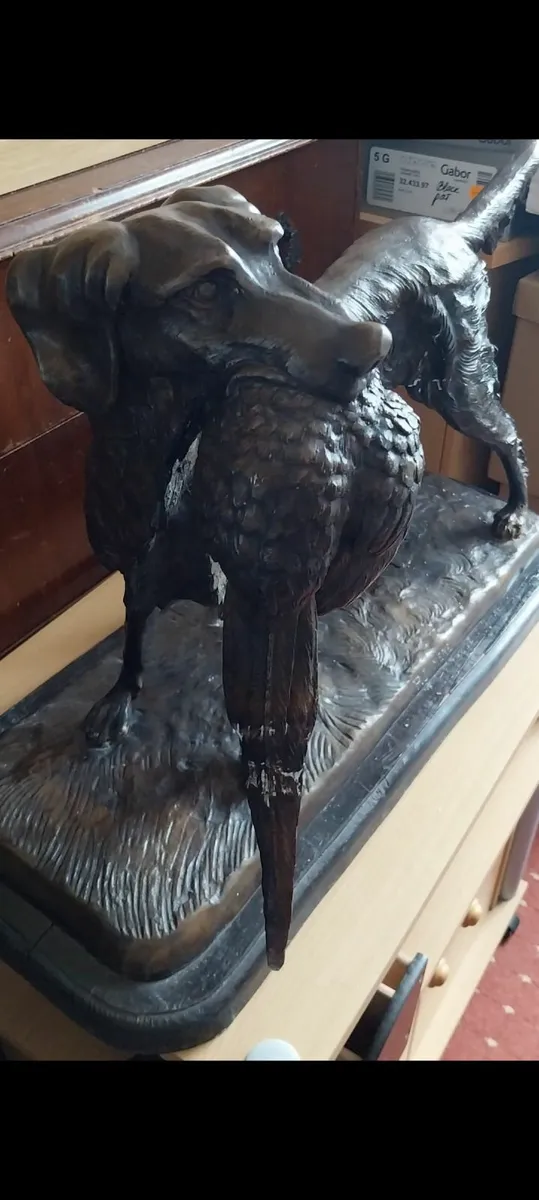 PJ Mène Reproduction of Hunting Dog with Bird - Image 3
