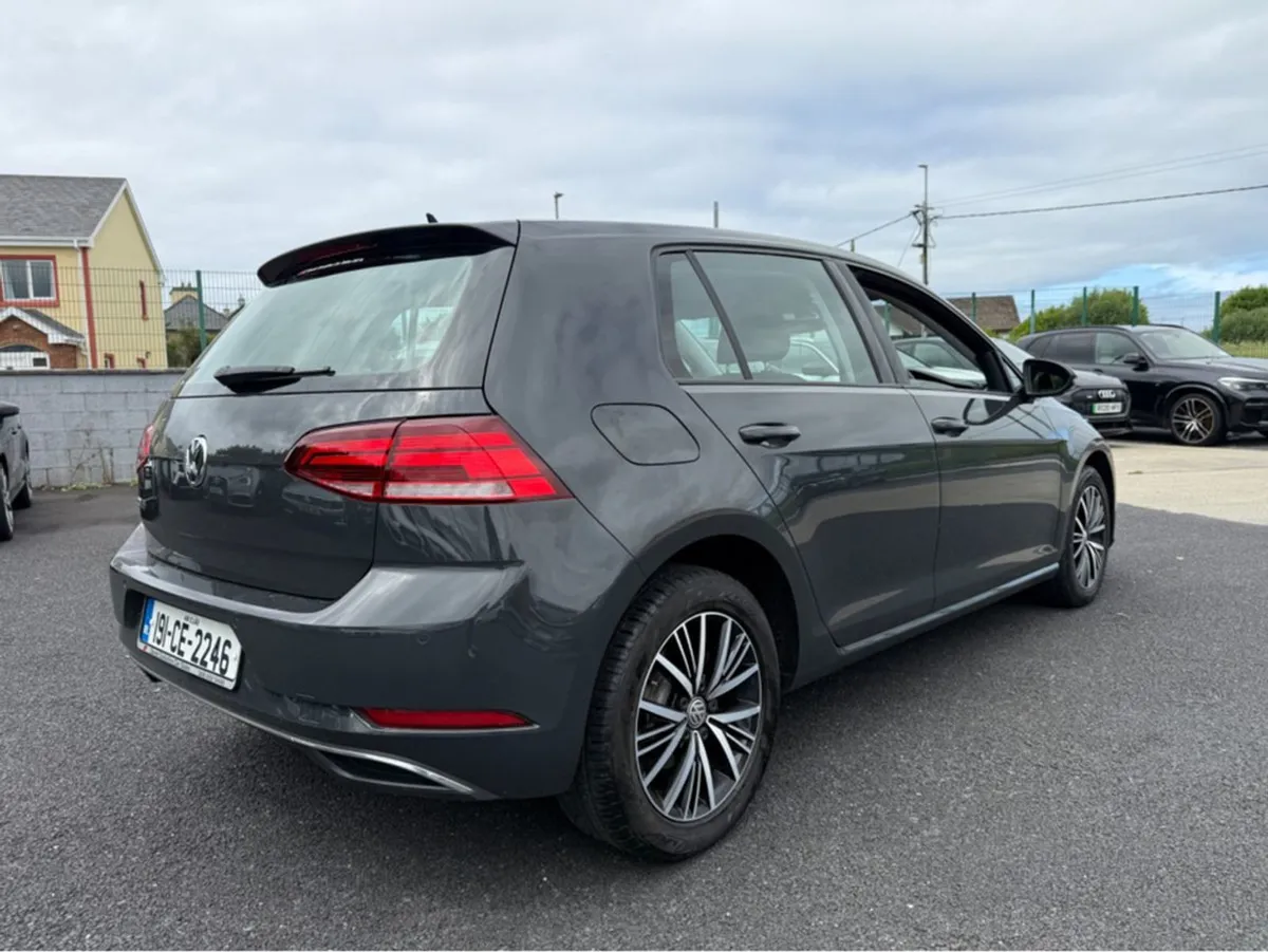 Volkswagen Golf 1.6 TDI SE NAV Bluemotion 115PS 5 - Image 4