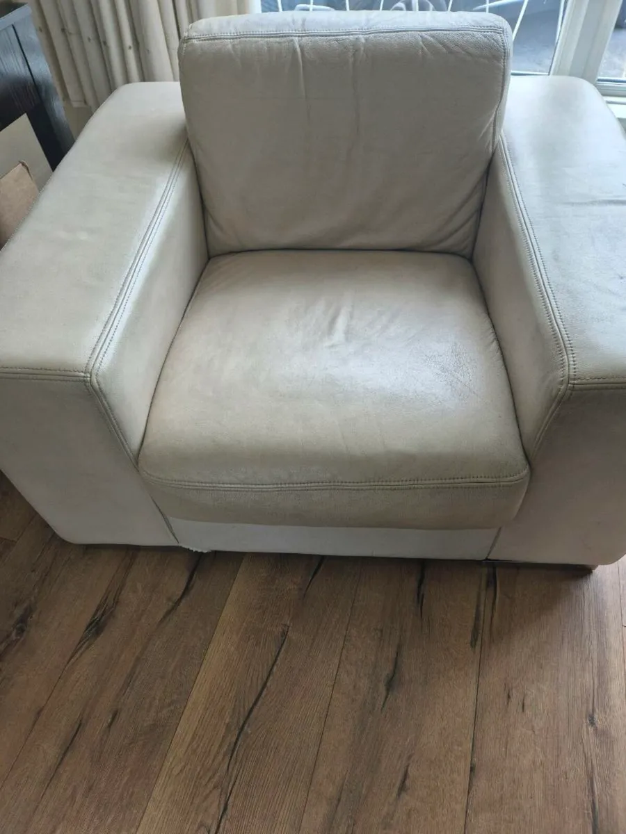 Couch - Image 1