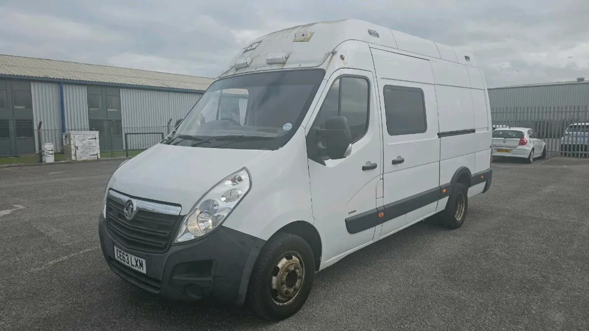 Vuaxhall movano lwb crewvan twin wheeler - Image 1