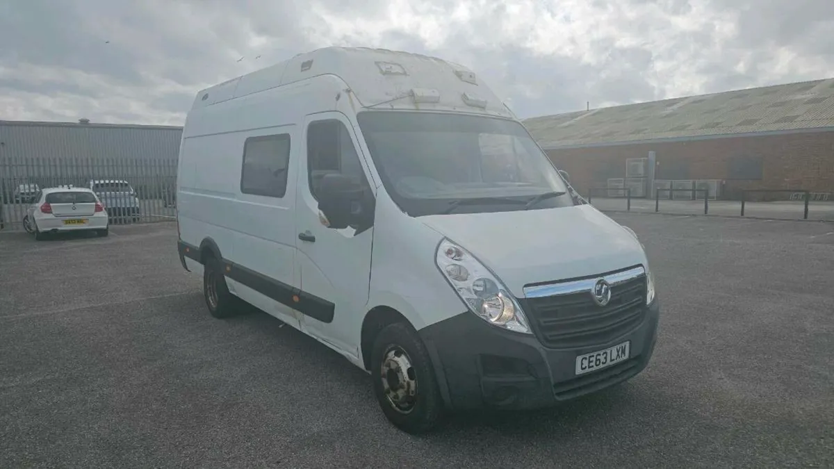 Vuaxhall movano lwb crewvan twin wheeler - Image 3