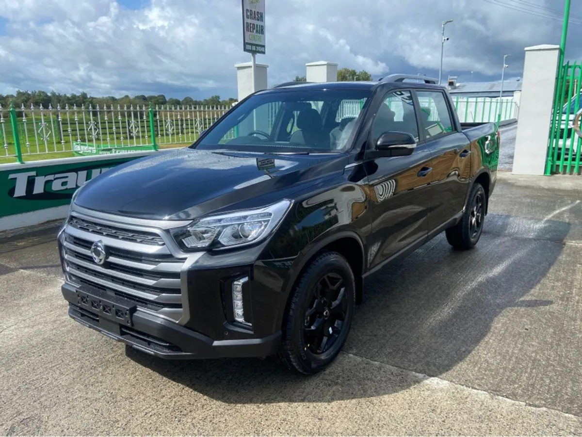 KGM Musso 4X4 Automatic Crew CAB 5 Seater - Image 2