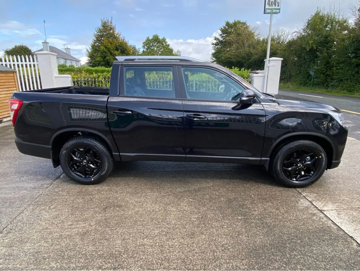 KGM Musso 4X4 Automatic Crew CAB 5 Seater - Image 3