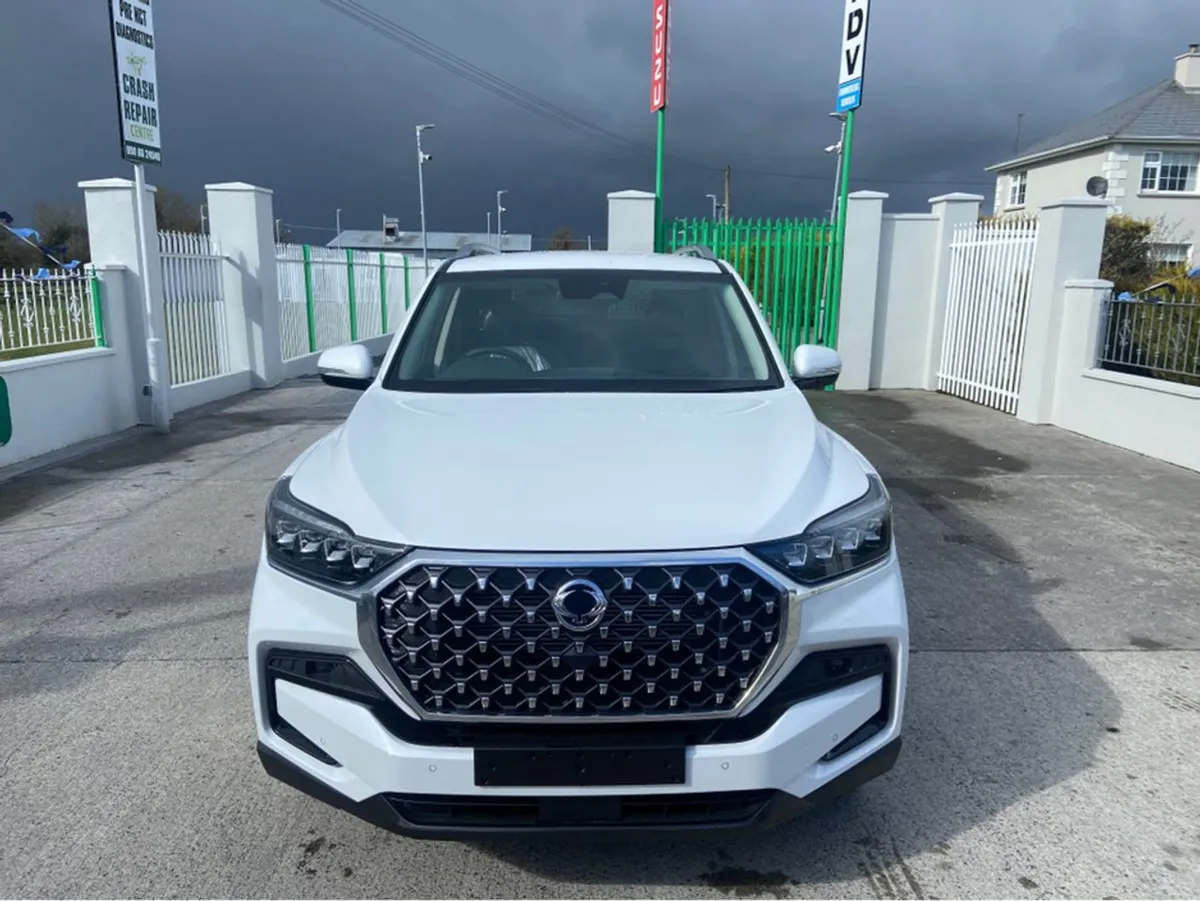 KGM Rexton 2 Seater Rexton Commercial IN Pearl Wh - Image 2