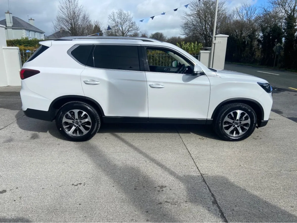 KGM Rexton 2 Seater Rexton Commercial IN Pearl Wh - Image 4