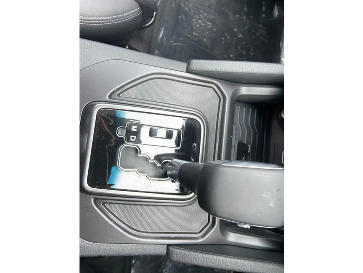 KGM Musso 4x4 Automatic Musso Black Edition - Image 4